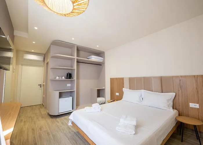 Mirage Bay Deluxe Ξενοδοχείο 4*