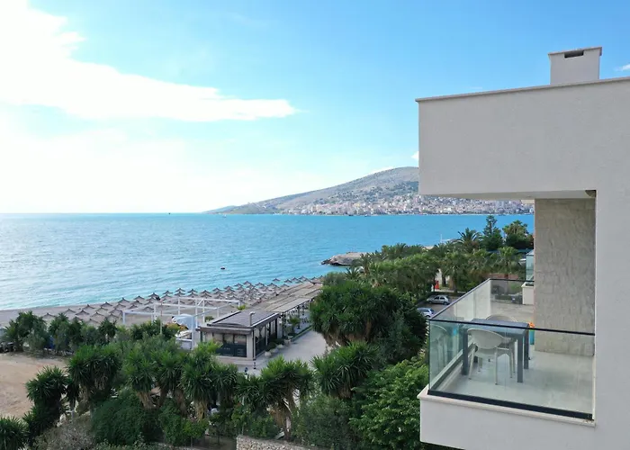 Mirage Bay Deluxe Hotell