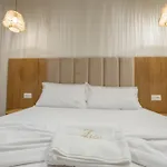Mirage Bay Deluxe