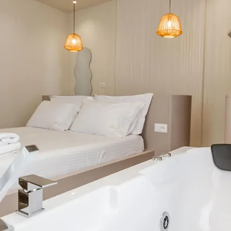 Mirage Bay Deluxe Hotel 4*
