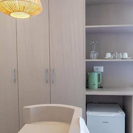 Mirage Bay Deluxe Hotel 4*