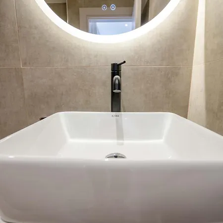 Mirage Bay Deluxe Hotel Sarandë