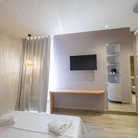 Mirage Bay Deluxe Hotel 4*