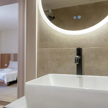 ホテル Mirage Bay Deluxe 4*