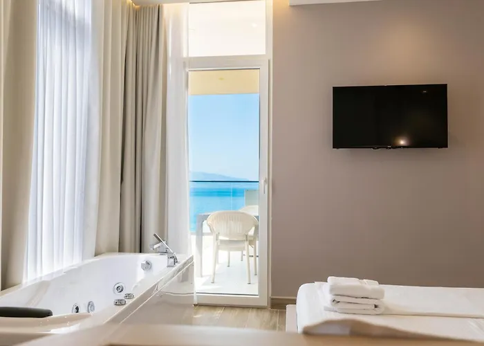 Mirage Bay Deluxe 4* Sarandë