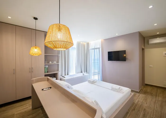 Mirage Bay Deluxe 4* Sarandë