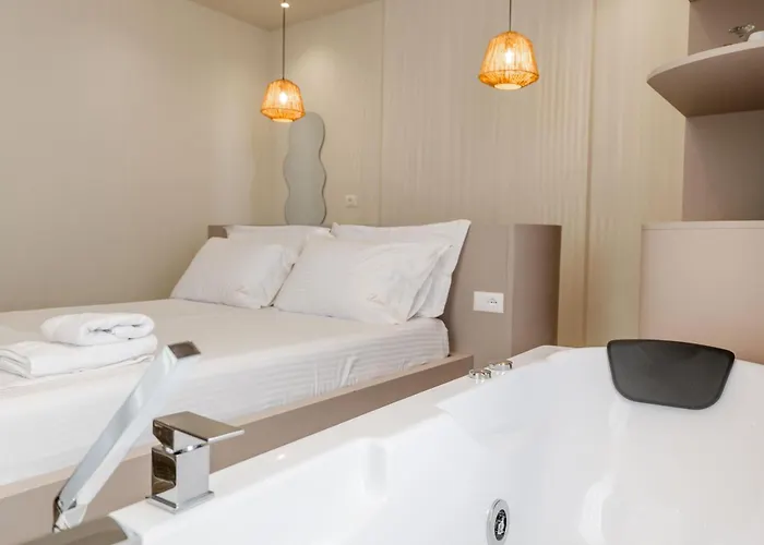 Mirage Bay Deluxe Отель 4*