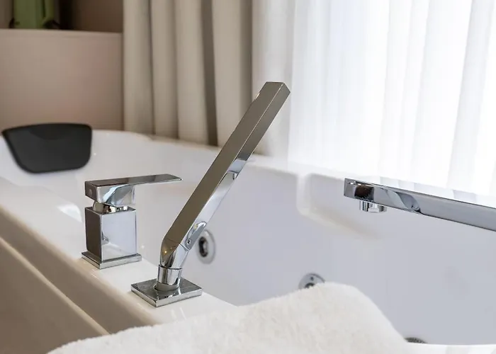 酒店 Mirage Bay Deluxe