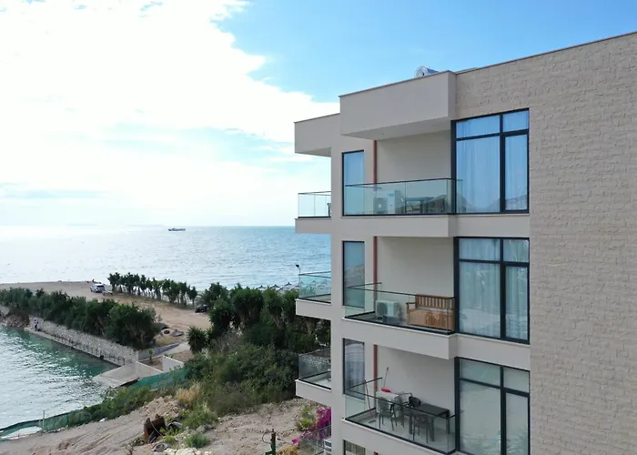 Mirage Bay Deluxe